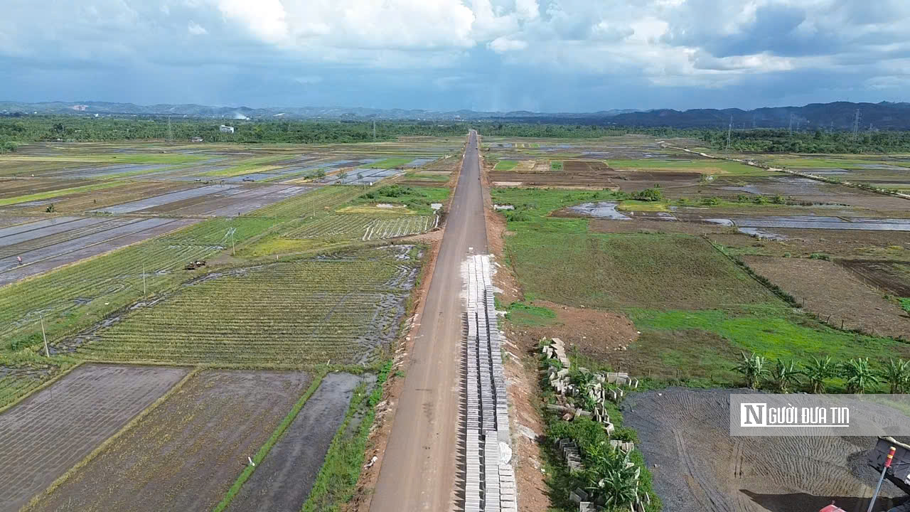 Dự án đường nghìn tỷ đồng ở Đắk Lắk cận kề “hạn chót” vẫn loay hoay mặt bằng- Ảnh 2. Dự án đường nghìn tỷ đồng ở Đắk Lắk cận kề “hạn chót” vẫn loay hoay mặt bằng- Ảnh 2.