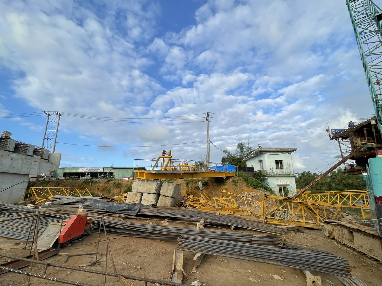 Giá cát tăng vọt, công trình ở Đà Nẵng đứng trước nguy cơ "đóng băng"- Ảnh 3. Giá cát tăng vọt, công trình ở Đà Nẵng đứng trước nguy cơ "đóng băng"- Ảnh 3.