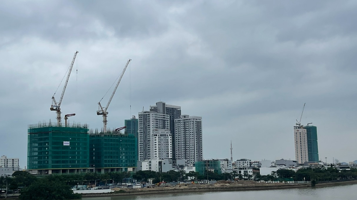 Giá cát tăng vọt, công trình ở Đà Nẵng đứng trước nguy cơ "đóng băng"- Ảnh 4. Giá cát tăng vọt, công trình ở Đà Nẵng đứng trước nguy cơ "đóng băng"- Ảnh 4.