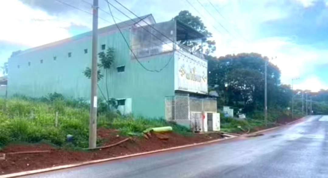 Nghi phạm đâm gục 2 thanh niên trước quán karaoke ra đầu thú- Ảnh 1. Nghi phạm đâm gục 2 thanh niên trước quán karaoke ra đầu thú- Ảnh 1.