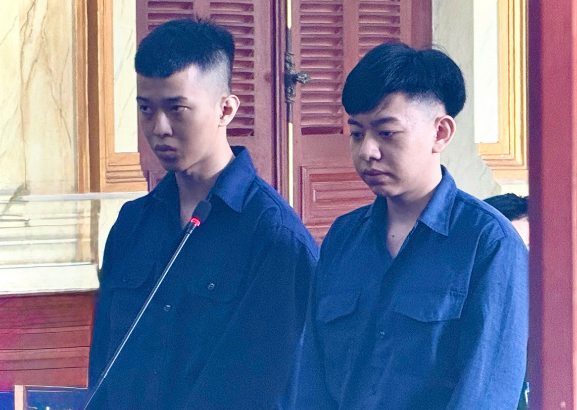 Giao xe cho bạn đi cướp, 2 thanh niên lãnh tổng cộng 32 năm tù- Ảnh 1. Giao xe cho bạn đi cướp, 2 thanh niên lãnh tổng cộng 32 năm tù- Ảnh 1.