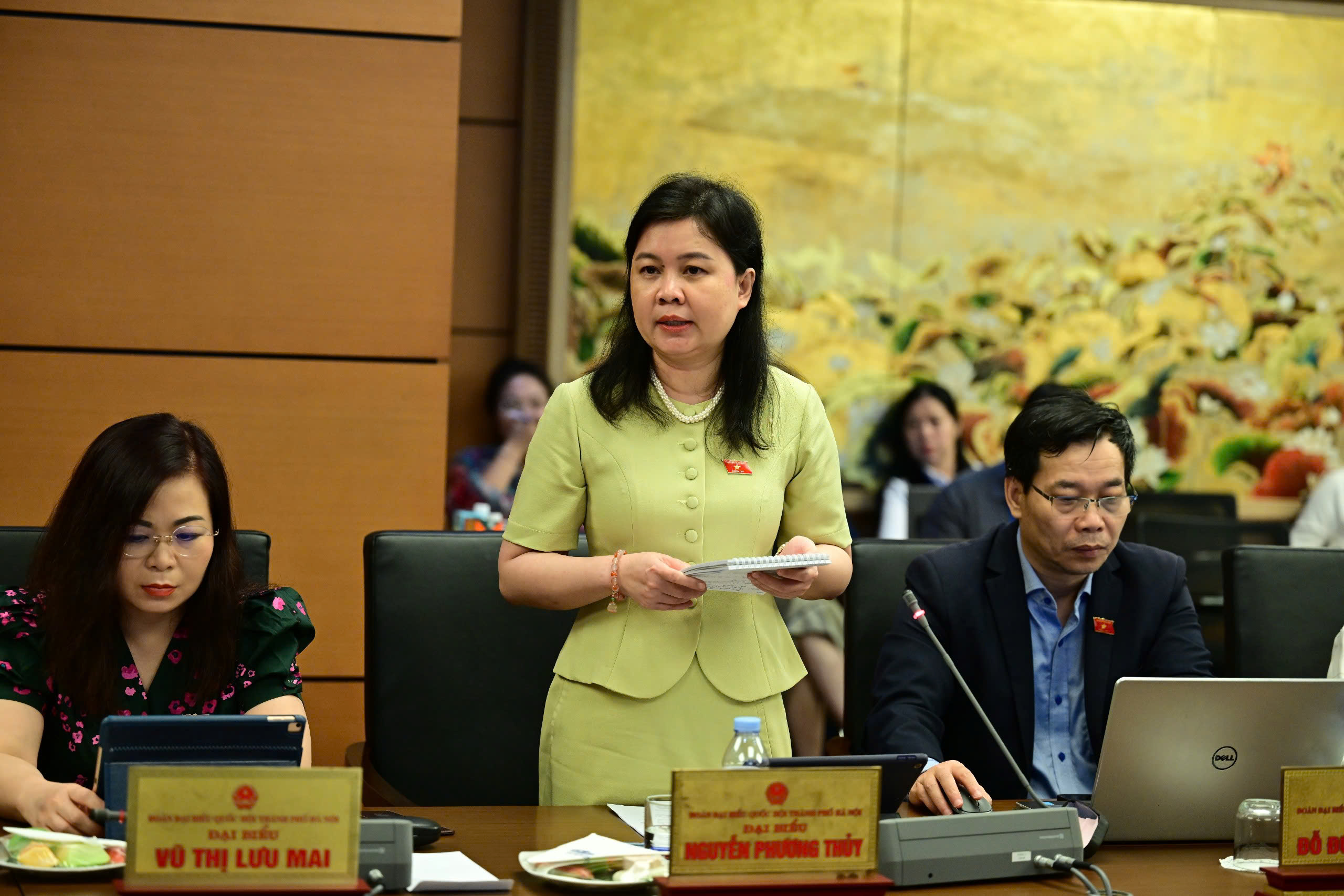 Có nên mạnh dạn để Bí thư kiêm Chủ tịch xã sau sáp nhập?- Ảnh 2. Có nên mạnh dạn để Bí thư kiêm Chủ tịch xã sau sáp nhập?- Ảnh 2.
