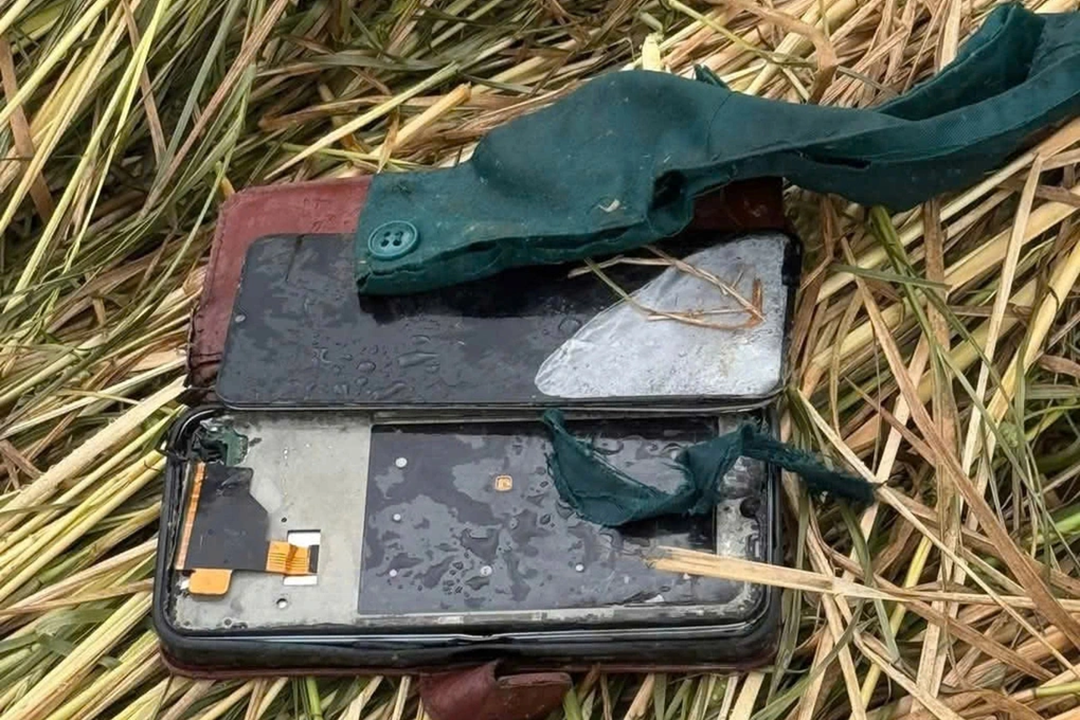 Vừa gặt lúa vừa xem điện thoại, nam thanh niên 32 tuổi bị sét đánh tử vong- Ảnh 2. Vừa gặt lúa vừa xem điện thoại, nam thanh niên 32 tuổi bị sét đánh tử vong- Ảnh 2.