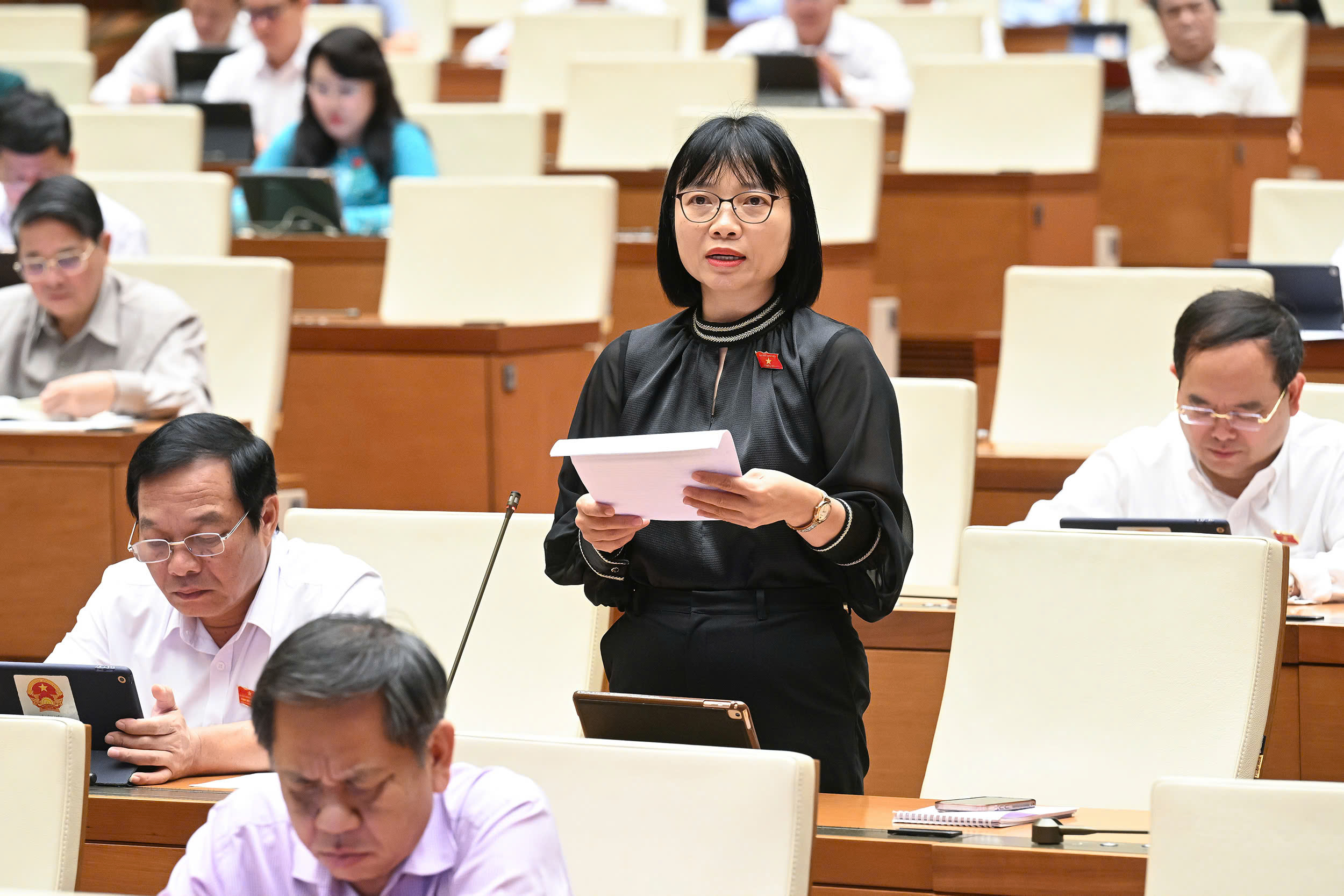 Cấm mua bán để tránh hình thành "chợ đen" dữ liệu cá nhân- Ảnh 1. Cấm mua bán để tránh hình thành "chợ đen" dữ liệu cá nhân- Ảnh 1.