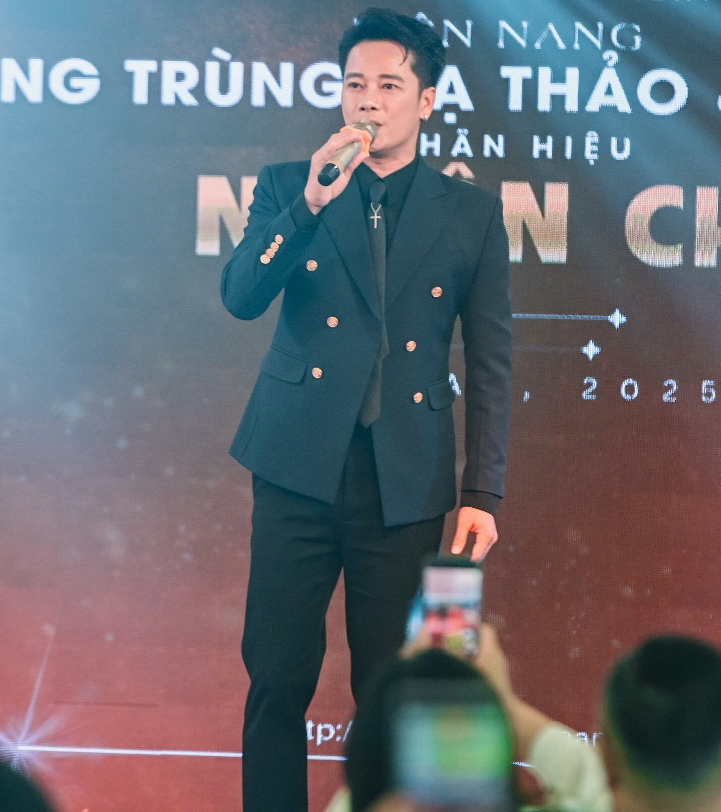 Bảo Trâm tái xuất rực rỡ, Anh Quân Idol "đốt cháy" sân khấu với hit triệu view- Ảnh 2. Bảo Trâm tái xuất rực rỡ, Anh Quân Idol "đốt cháy" sân khấu với hit triệu view- Ảnh 2.