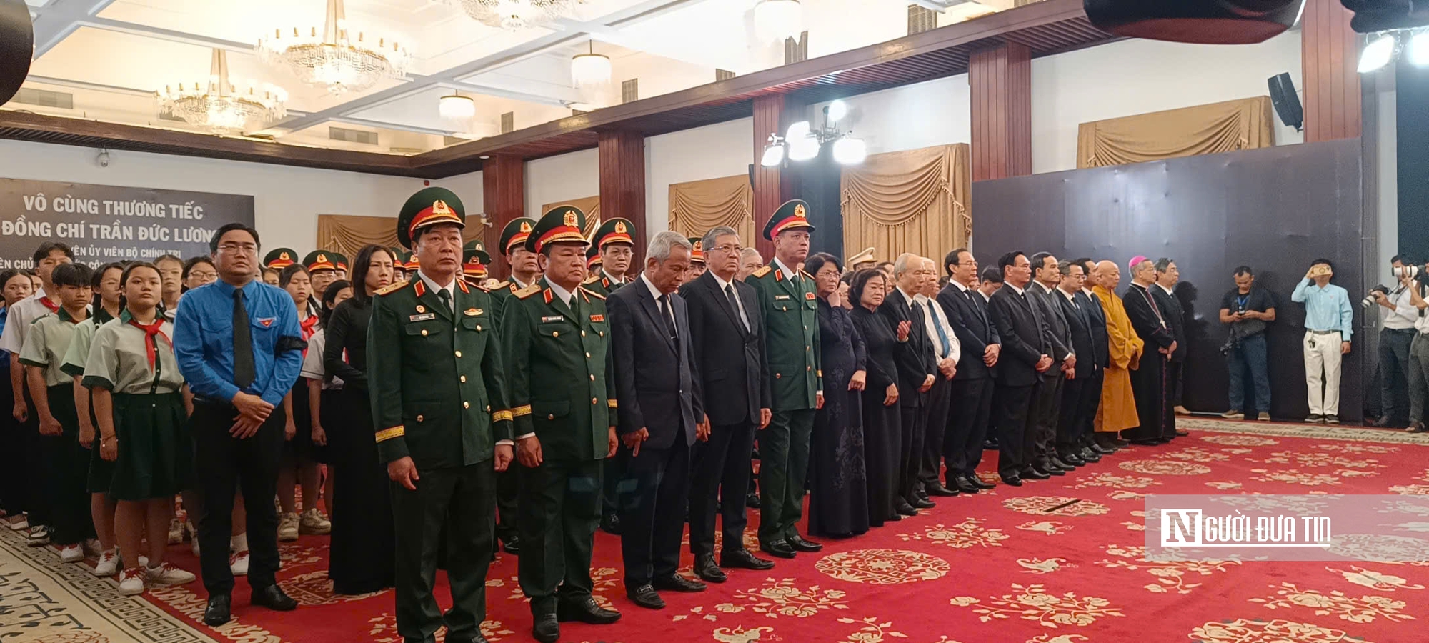 Trọng thể tổ chức Lễ truy điệu nguyên Chủ tịch nước Trần Đức Lương tại Tp.HCM- Ảnh 2. Trọng thể tổ chức Lễ truy điệu nguyên Chủ tịch nước Trần Đức Lương tại Tp.HCM- Ảnh 2.