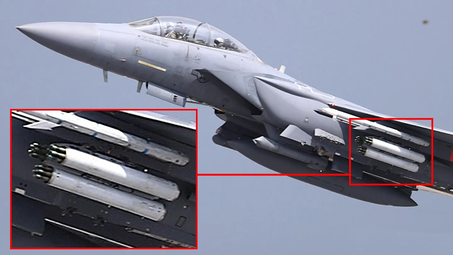 "Kho vũ khí bay": Lộ bức ảnh gây ngỡ ngàng của F-15E- Ảnh 2.