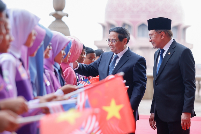 Thủ tướng Malaysia chủ trì lễ đón Thủ tướng Phạm Minh Chính- Ảnh 7. Thủ tướng Malaysia chủ trì lễ đón Thủ tướng Phạm Minh Chính- Ảnh 7.