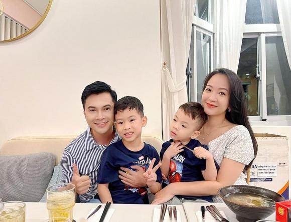 Nam ca sĩ kết hôn bí mật với bạn gái ngoài ngành, không ngại lên tiếng trước tin đồn về giới tính- Ảnh 8. Nam ca sĩ kết hôn bí mật với bạn gái ngoài ngành, không ngại lên tiếng trước tin đồn về giới tính- Ảnh 8.