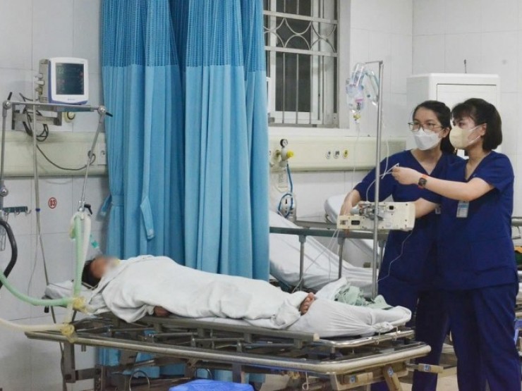 Quảng Ninh: Sau bão Yagi, 6 người ngộ độc khí CO, 2 người nguy kịch vì máy phát điện
