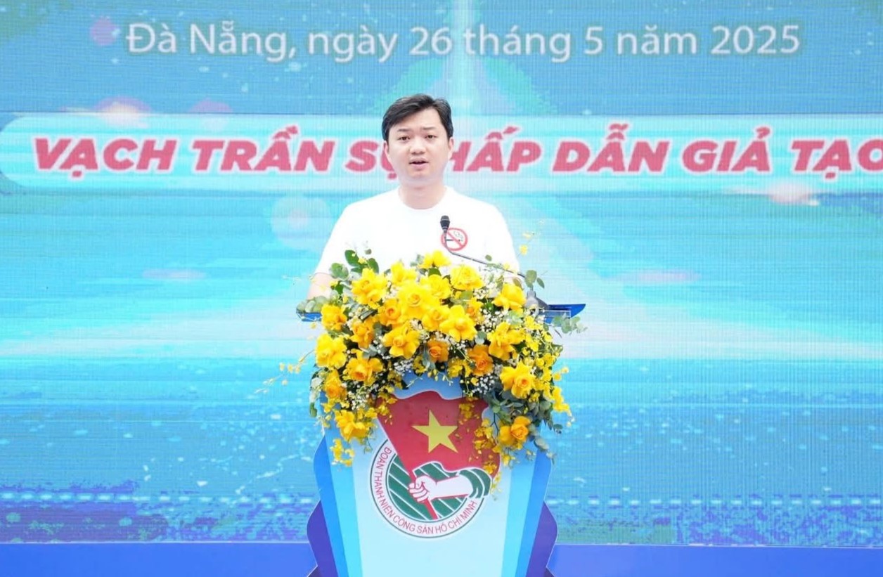 Hơn 1.000 đoàn viên thanh niên lan tỏa thông điệp "vạch trần sự hấp dẫn giả tạo" của thuốc lá- Ảnh 1. Hơn 1.000 đoàn viên thanh niên lan tỏa thông điệp "vạch trần sự hấp dẫn giả tạo" của thuốc lá- Ảnh 1.