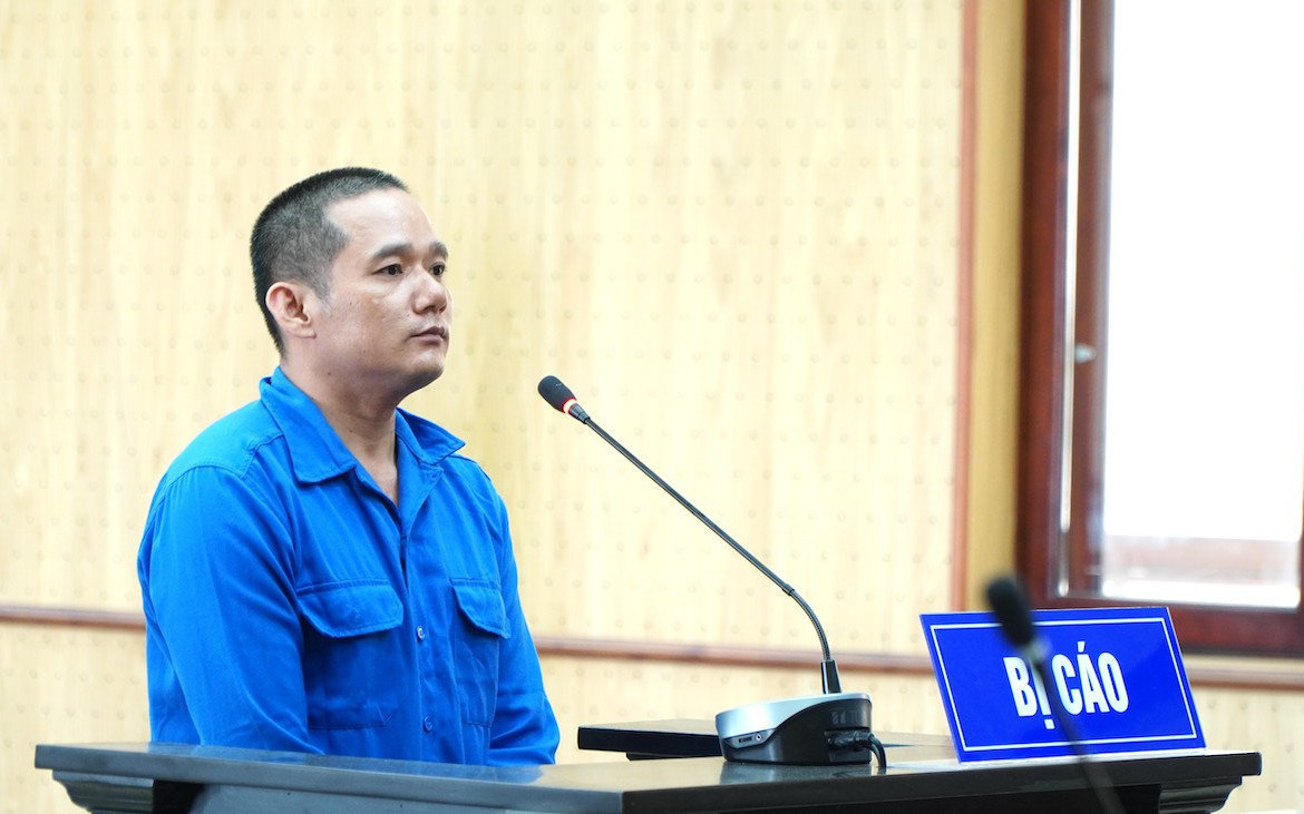 10 năm tù cho người dùng kéo đâm bạn trọ vì mâu thuẫn khóa cổng