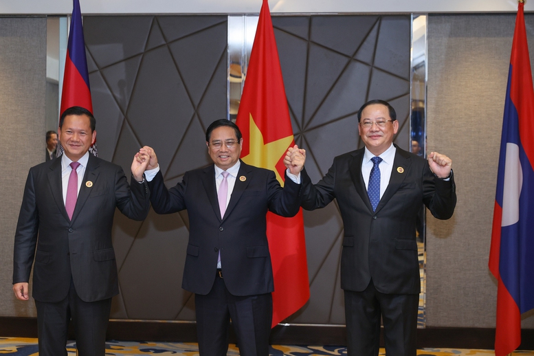 3 Thủ tướng Việt Nam - Campuchia - Lào ăn sáng làm việc tại Malaysia- Ảnh 1.