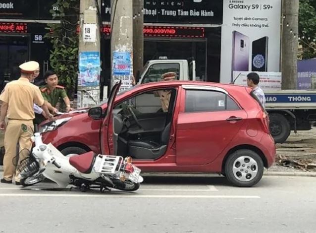 Mở cửa ô tô gây tai nạn giao thông, bị phạt bao nhiêu?- Ảnh 1. Mở cửa ô tô gây tai nạn giao thông, bị phạt bao nhiêu?- Ảnh 1.