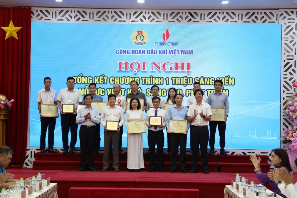 Lan tỏa các phong trào thi đua yêu nước trong mỗi đảng viên Đảng bộ PV Power- Ảnh 2.