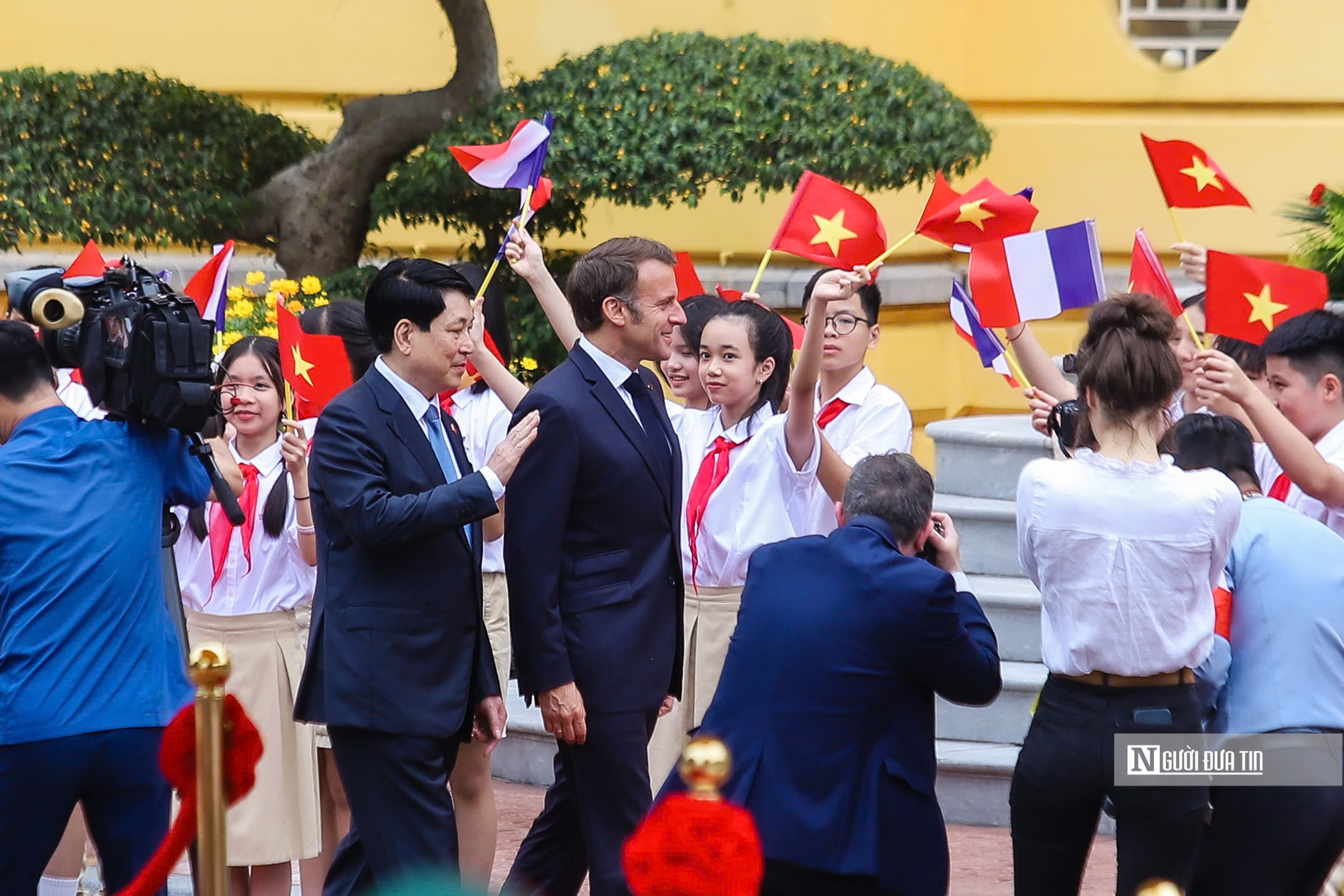 Lễ đón trọng thể Tổng thống Pháp Emmanuel Macron - Ảnh 6. Lễ đón trọng thể Tổng thống Pháp Emmanuel Macron - Ảnh 6.