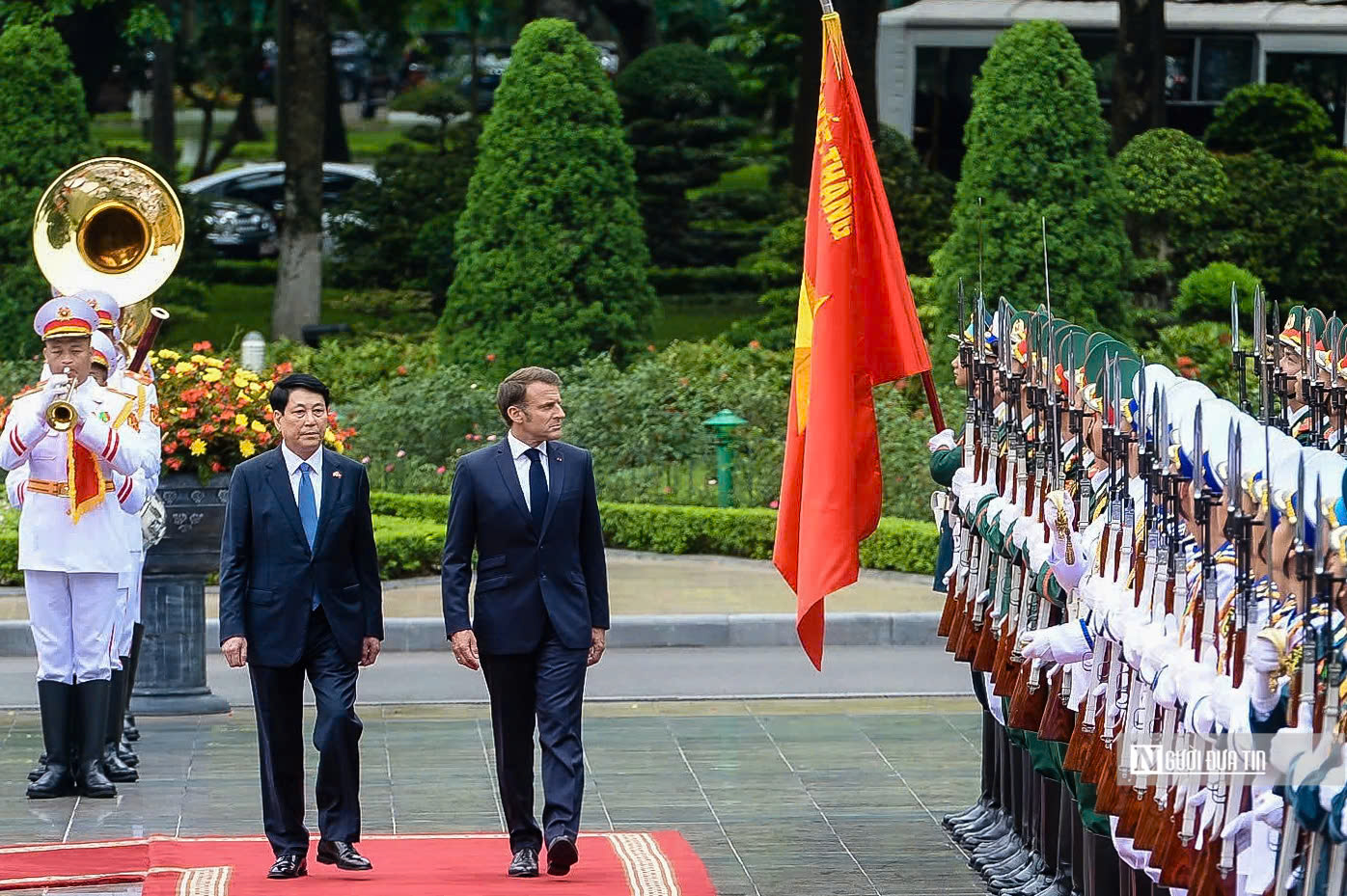 Lễ đón trọng thể Tổng thống Pháp Emmanuel Macron - Ảnh 11. Lễ đón trọng thể Tổng thống Pháp Emmanuel Macron - Ảnh 11.