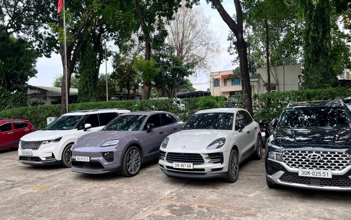 Bắt giữ nhóm đối tượng hoạt động lừa đảo chiếm đoạt tài sản xuyên Việt- Ảnh 7. Bắt giữ nhóm đối tượng hoạt động lừa đảo chiếm đoạt tài sản xuyên Việt- Ảnh 7.