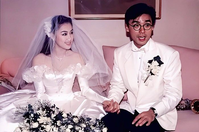 Tài tử "Thần Điêu Đại Hiệp" bế tắc vì phá sản, nhờ vợ ruồng bỏ mà gặp được chân ái- Ảnh 2. Tài tử "Thần Điêu Đại Hiệp" bế tắc vì phá sản, nhờ vợ ruồng bỏ mà gặp được chân ái- Ảnh 2.
