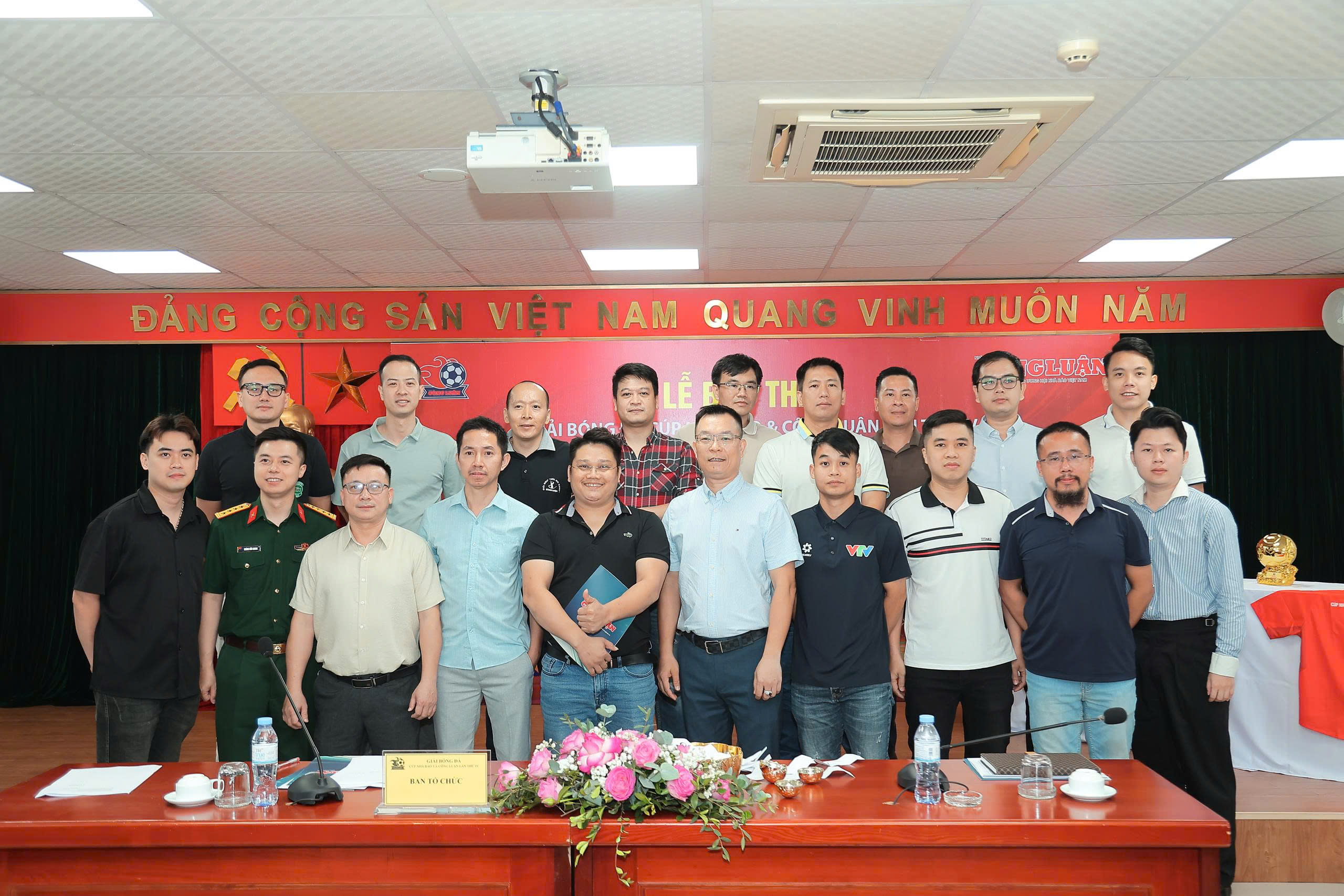 16 đội bóng tranh tài tại Giải Cúp Nhà báo & Công luận lần IV năm 2025- Ảnh 2.
