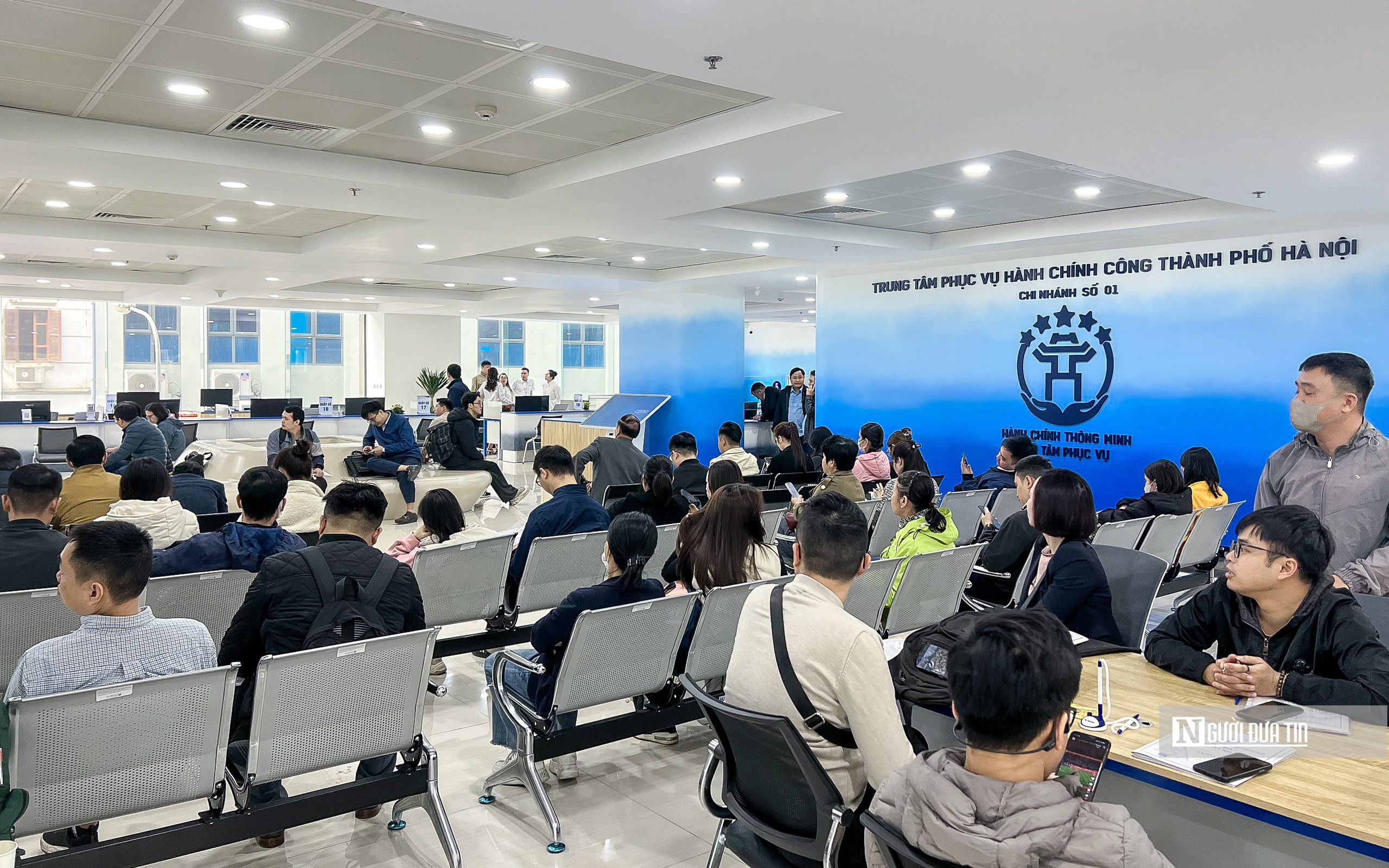 Thủ tục đất đai ở Hà Nội sẽ được tiếp nhận hồ sơ trực tuyến- Ảnh 1. Thủ tục đất đai ở Hà Nội sẽ được tiếp nhận hồ sơ trực tuyến- Ảnh 1.