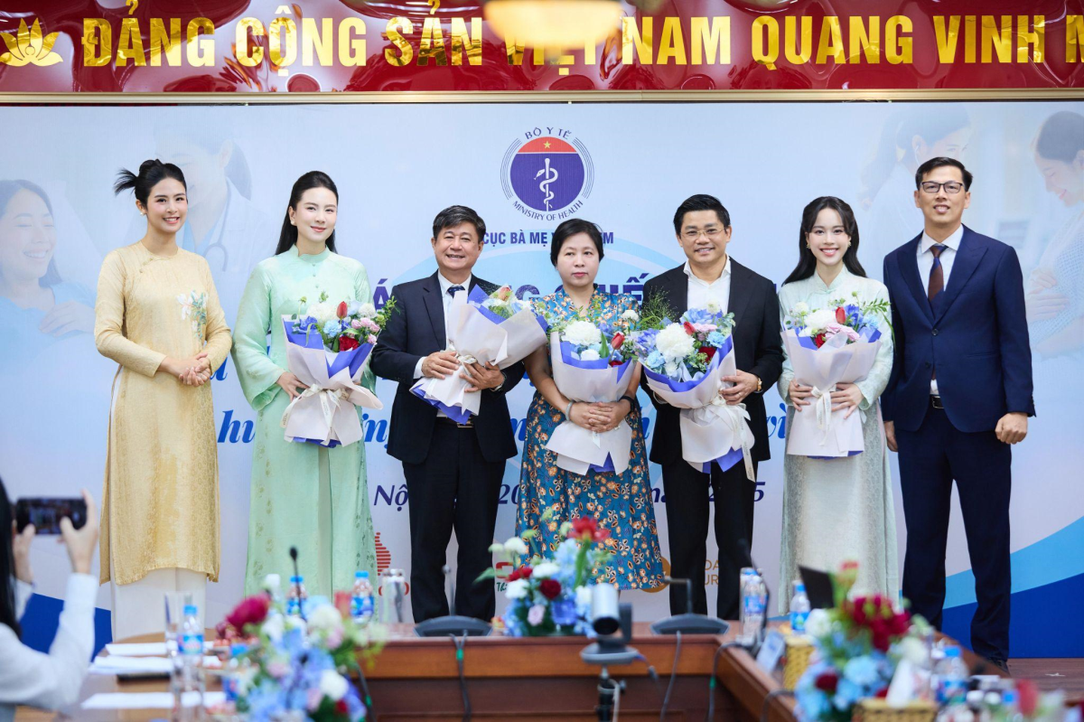 Vitamin D3K2 và vai trò trong phát triển xương sớm được nhấn mạnh tại chiến dịch chăm sóc mẹ và bé- Ảnh 1. Vitamin D3K2 và vai trò trong phát triển xương sớm được nhấn mạnh tại chiến dịch chăm sóc mẹ và bé- Ảnh 1.