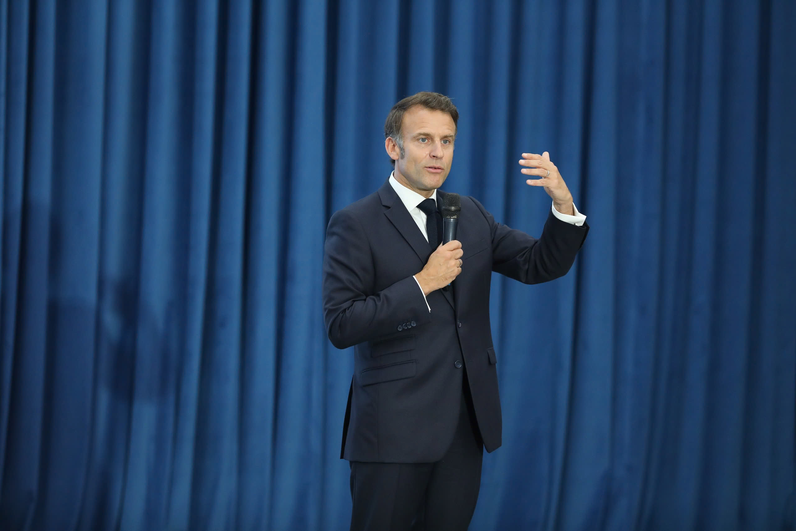 Tổng thống Pháp Macron giao lưu với sinh viên Việt Nam- Ảnh 5. Tổng thống Pháp Macron giao lưu với sinh viên Việt Nam- Ảnh 5.