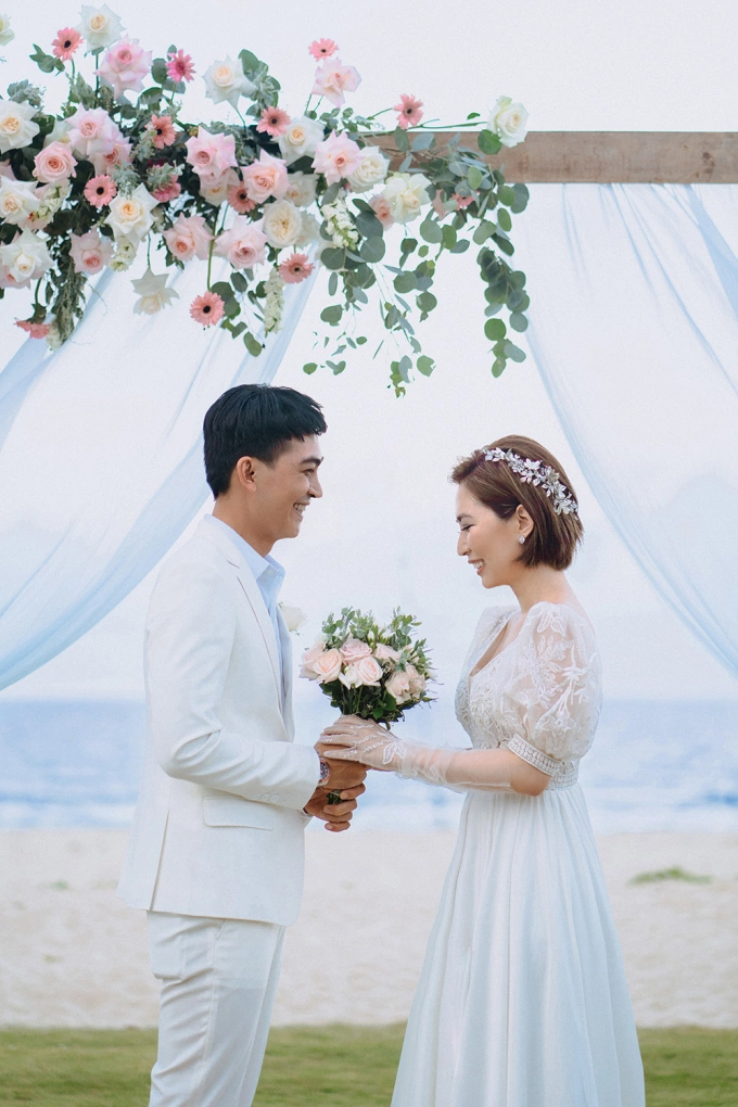 Cuộc sống bí ẩn của nam nghệ sĩ là đại gia ngầm: Lần duy nhất công khai vợ là đám cưới, có con gái 4 tuổi- Ảnh 2. Cuộc sống bí ẩn của nam nghệ sĩ là đại gia ngầm: Lần duy nhất công khai vợ là đám cưới, có con gái 4 tuổi- Ảnh 2.