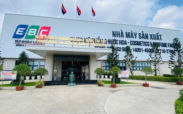 Nhà máy sản xuất mỹ phẩm cho Đoàn Di Băng bị thu hồi Giấy chứng nhận “Thực hành tốt sản xuất mỹ phẩm”