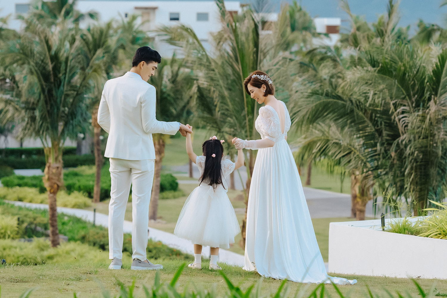 Cuộc sống bí ẩn của nam nghệ sĩ là đại gia ngầm: Lần duy nhất công khai vợ là đám cưới, có con gái 4 tuổi- Ảnh 6. Cuộc sống bí ẩn của nam nghệ sĩ là đại gia ngầm: Lần duy nhất công khai vợ là đám cưới, có con gái 4 tuổi- Ảnh 6.