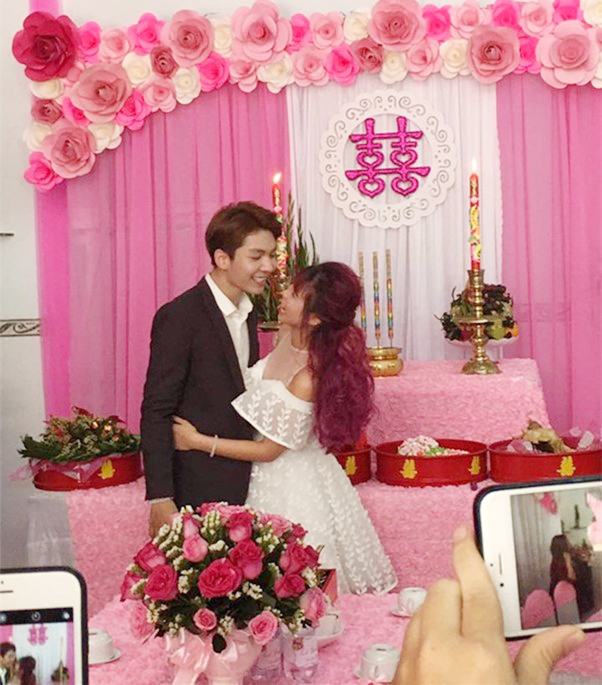 Hôn nhân đầy thú vị của cặp đôi nổi tiếng Vbiz: Quyết không có con sau 8 năm kết hôn- Ảnh 2. Hôn nhân đầy thú vị của cặp đôi nổi tiếng Vbiz: Quyết không có con sau 8 năm kết hôn- Ảnh 2.