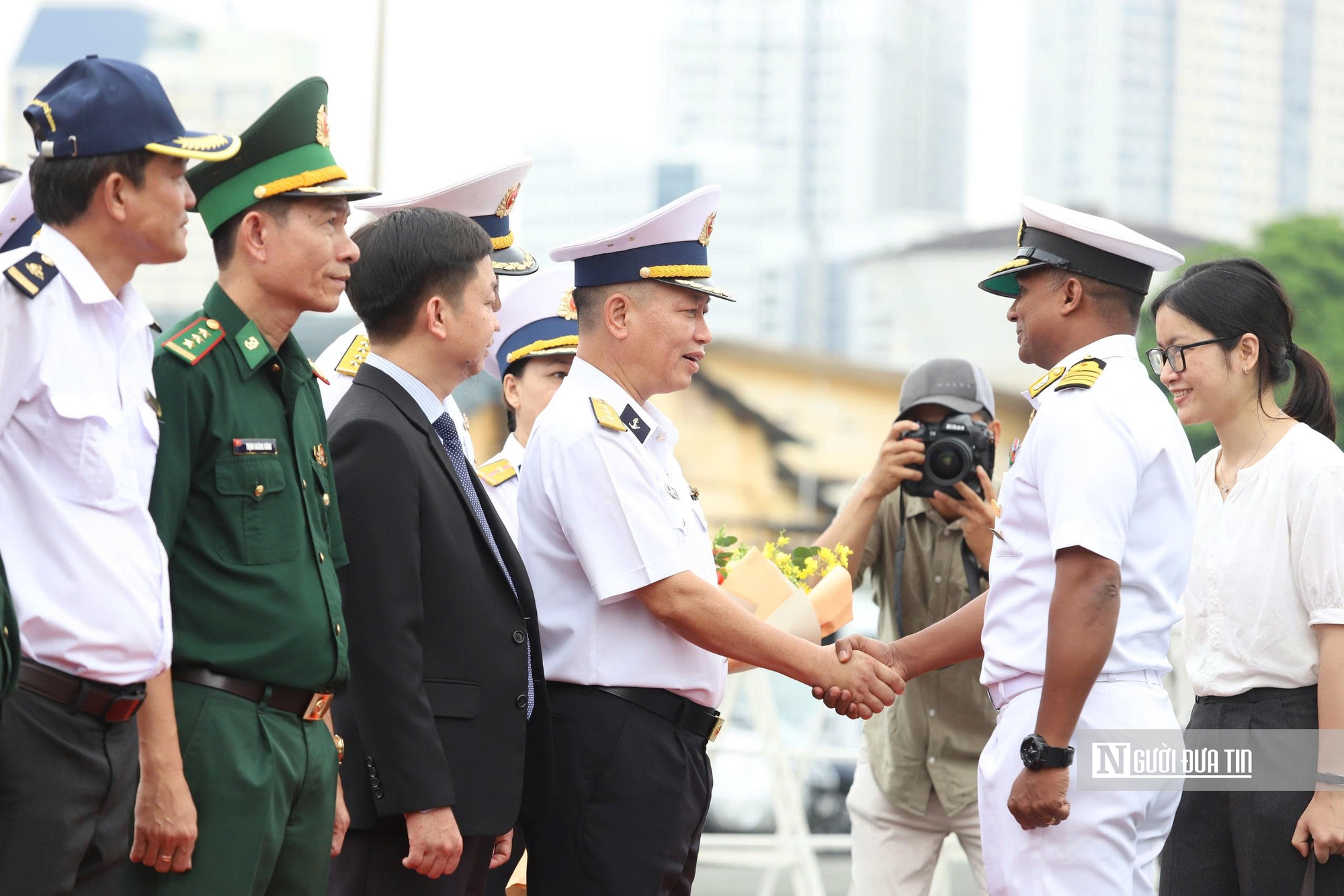 Tàu hải quân Ấn Độ INS Darshak thăm hữu nghị Tp.HCM, thúc đẩy hợp tác biển Việt Nam - Ấn Độ- Ảnh 1. Tàu hải quân Ấn Độ INS Darshak thăm hữu nghị Tp.HCM, thúc đẩy hợp tác biển Việt Nam - Ấn Độ- Ảnh 1.