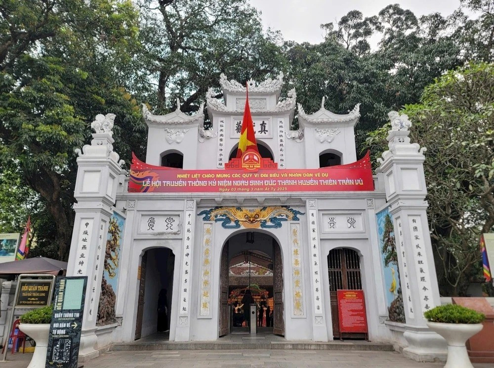 Tour đêm thứ 5 của Hà Nội: Hành trình khám phá linh hồn Thăng Long cổ kính- Ảnh 4. Tour đêm thứ 5 của Hà Nội: Hành trình khám phá linh hồn Thăng Long cổ kính- Ảnh 4.