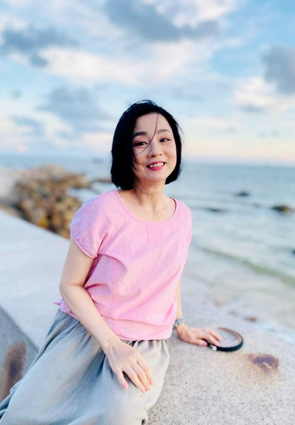 Nữ NSƯT từng đưa ra thoả thuận rạch ròi với chồng từ khi mới cưới, nhận về "quả ngọt" bất ngờ- Ảnh 1. Nữ NSƯT từng đưa ra thoả thuận rạch ròi với chồng từ khi mới cưới, nhận về "quả ngọt" bất ngờ- Ảnh 1.