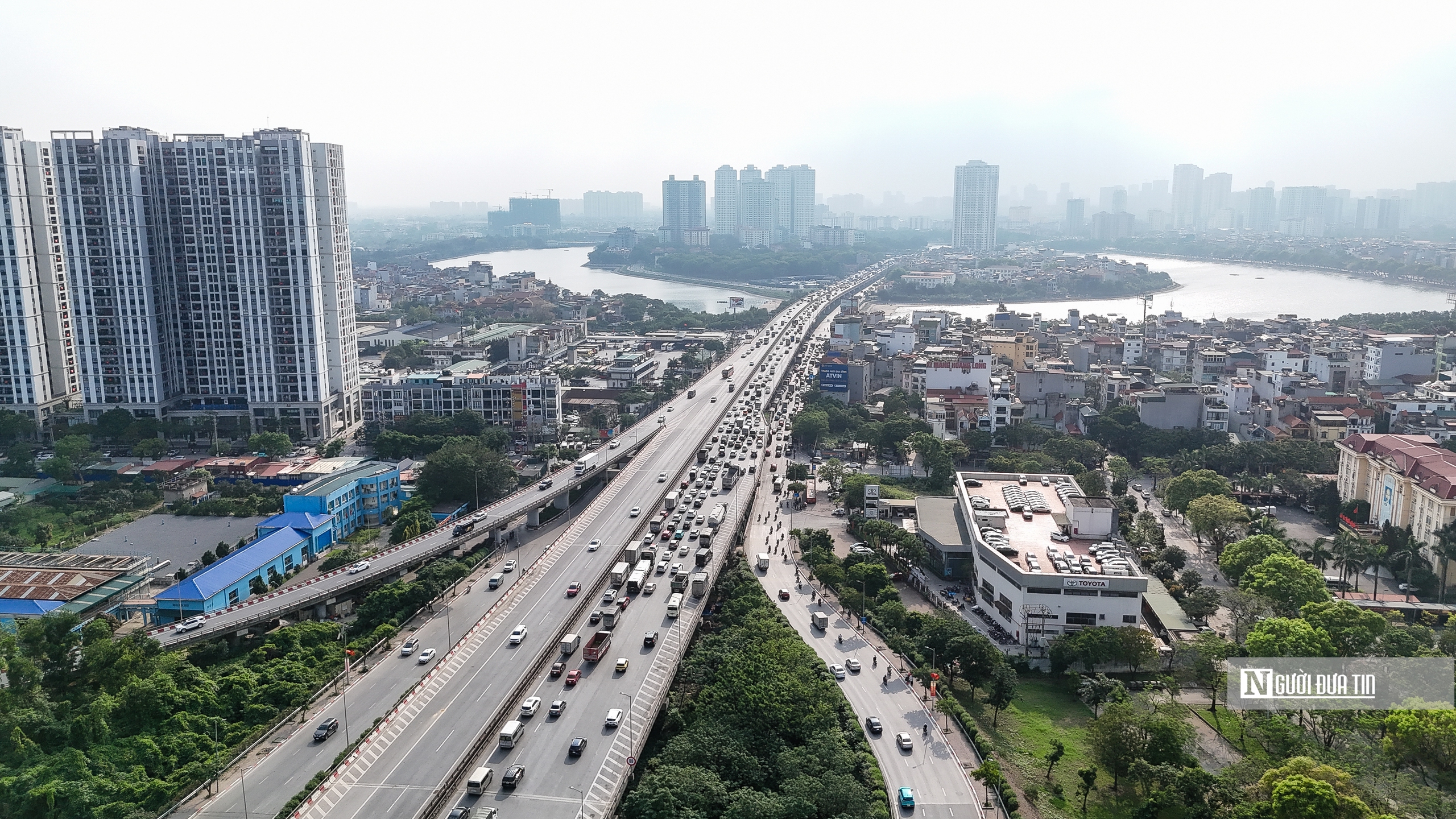 Chưa hết nghỉ lễ, người dân ùn ùn trở lại Hà Nội- Ảnh 8. Chưa hết nghỉ lễ, người dân ùn ùn trở lại Hà Nội- Ảnh 8.