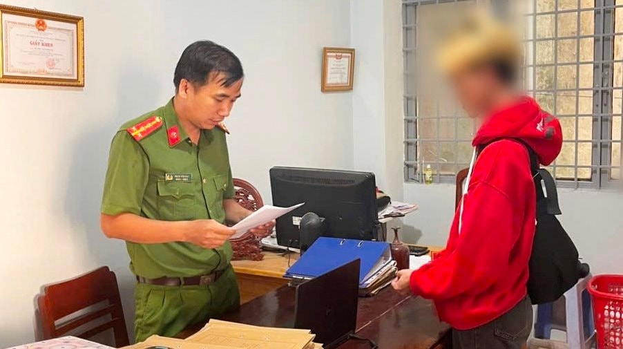Khởi tố nam thanh niên đến nhà bạn chơi rồi trộm vàng- Ảnh 1. Khởi tố nam thanh niên đến nhà bạn chơi rồi trộm vàng- Ảnh 1.