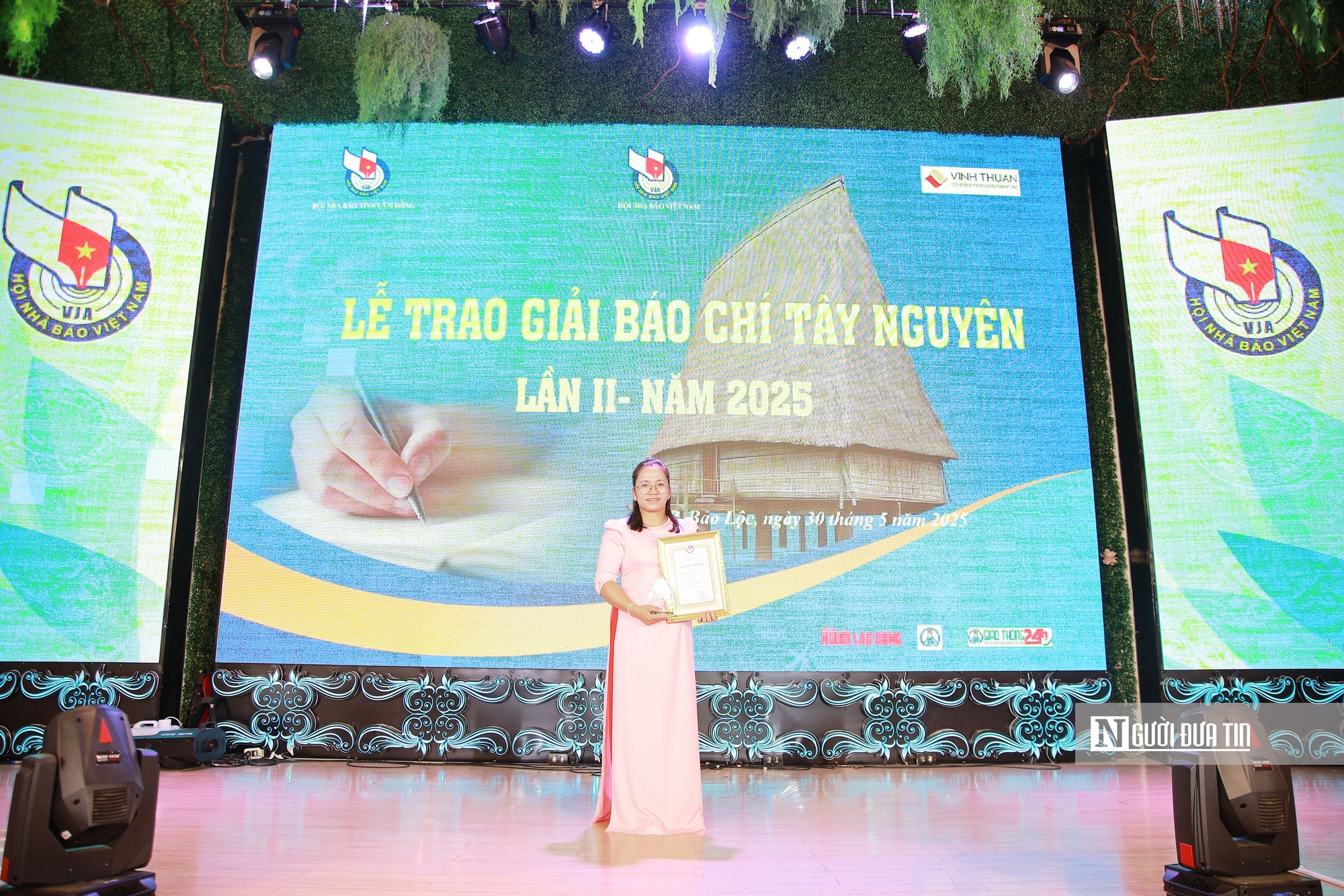 Loạt phóng sự của Tạp chí Đời sống và Pháp luật đoạt giải Ba Giải Báo chí Tây Nguyên lần thứ II- Ảnh 5. Loạt phóng sự của Tạp chí Đời sống và Pháp luật đoạt giải Ba Giải Báo chí Tây Nguyên lần thứ II- Ảnh 5.