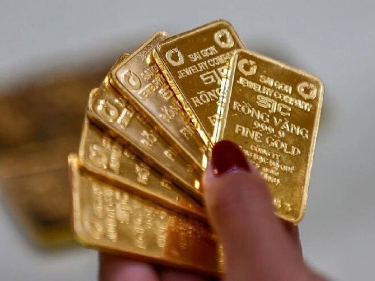 Nóng nhất trong ngày: Giá vàng lao dốc sau chỉ đạo 