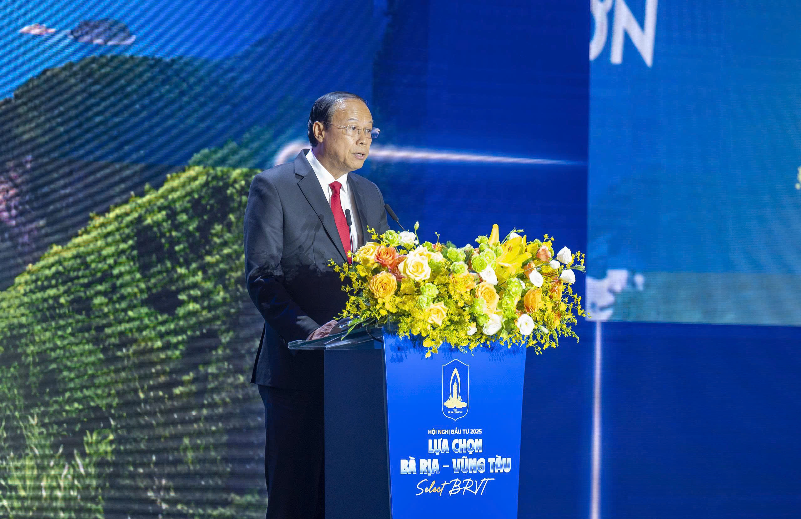 Bà Rịa - Vũng Tàu hút gần 100.000 tỷ đồng vốn đầu tư trong 5 tháng đầu năm 2025- Ảnh 2. Bà Rịa - Vũng Tàu hút gần 100.000 tỷ đồng vốn đầu tư trong 5 tháng đầu năm 2025- Ảnh 2.