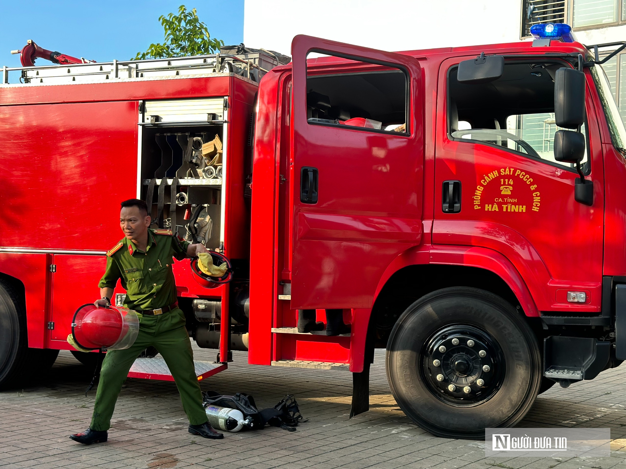 Hà Tĩnh: Cháy lớn trong nhà ăn của trường học- Ảnh 4. Hà Tĩnh: Cháy lớn trong nhà ăn của trường học- Ảnh 4.
