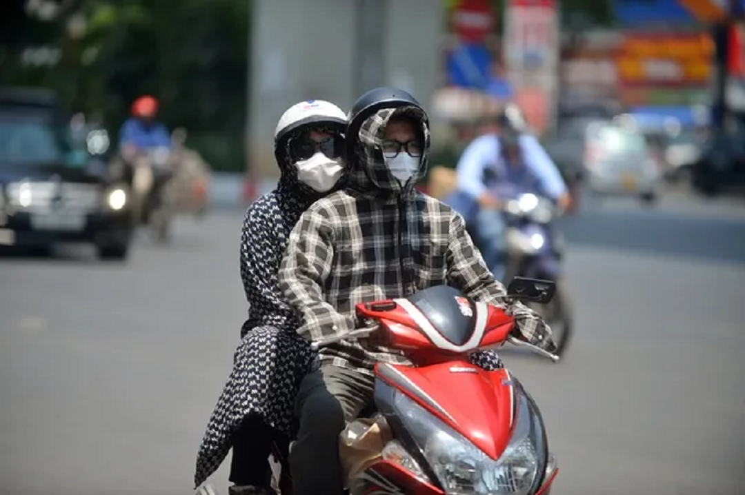 Dự báo thời tiết ngày 1/6: Miền Bắc nắng nóng như "đổ lửa" đến 39 độ trước khi mưa dông quay lại- Ảnh 1. Dự báo thời tiết ngày 1/6: Miền Bắc nắng nóng như "đổ lửa" đến 39 độ trước khi mưa dông quay lại- Ảnh 1.