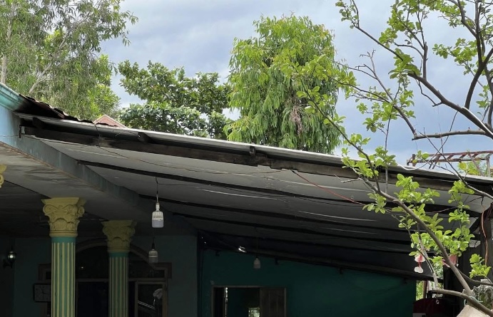 Bản tin 1/6: Gọi mãi không được, vợ leo lên mái nhà thì thấy chồng nằm bất động- Ảnh 1. Bản tin 1/6: Gọi mãi không được, vợ leo lên mái nhà thì thấy chồng nằm bất động- Ảnh 1.