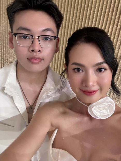 Diện mạo con trai siêu mẫu Anh Thư ở tuổi 18 gây chú ý- Ảnh 2. Diện mạo con trai siêu mẫu Anh Thư ở tuổi 18 gây chú ý- Ảnh 2.