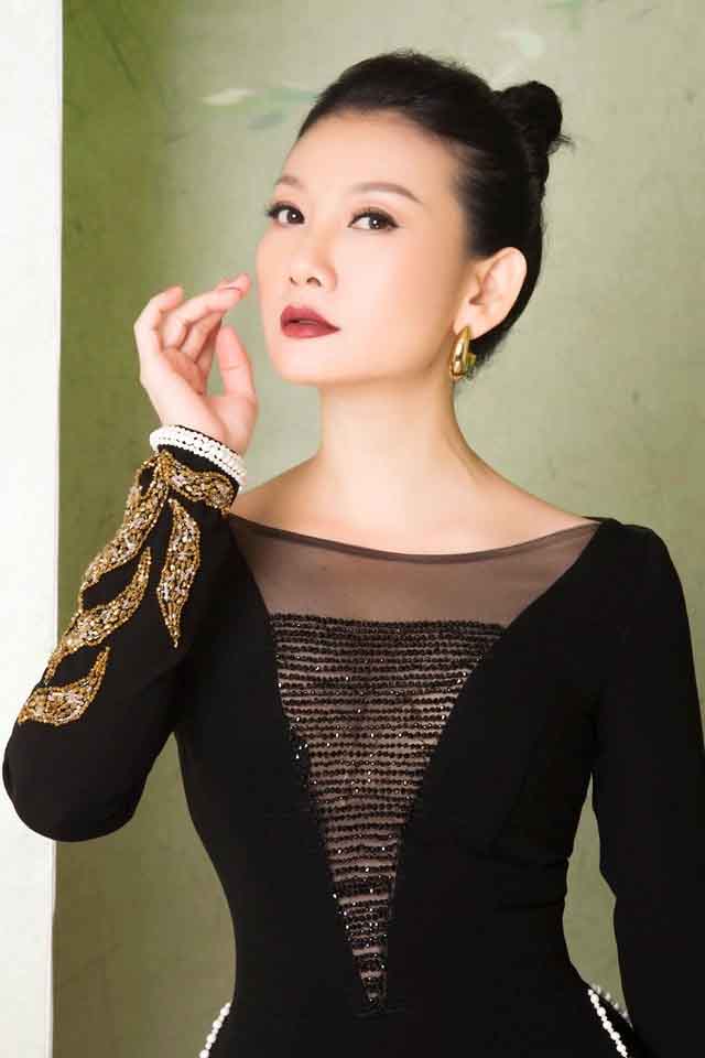 NSND Mỹ Uyên: Người phụ nữ nhỏ bé nhưng đầy bản lĩnh- Ảnh 2. NSND Mỹ Uyên: Người phụ nữ nhỏ bé nhưng đầy bản lĩnh- Ảnh 2.