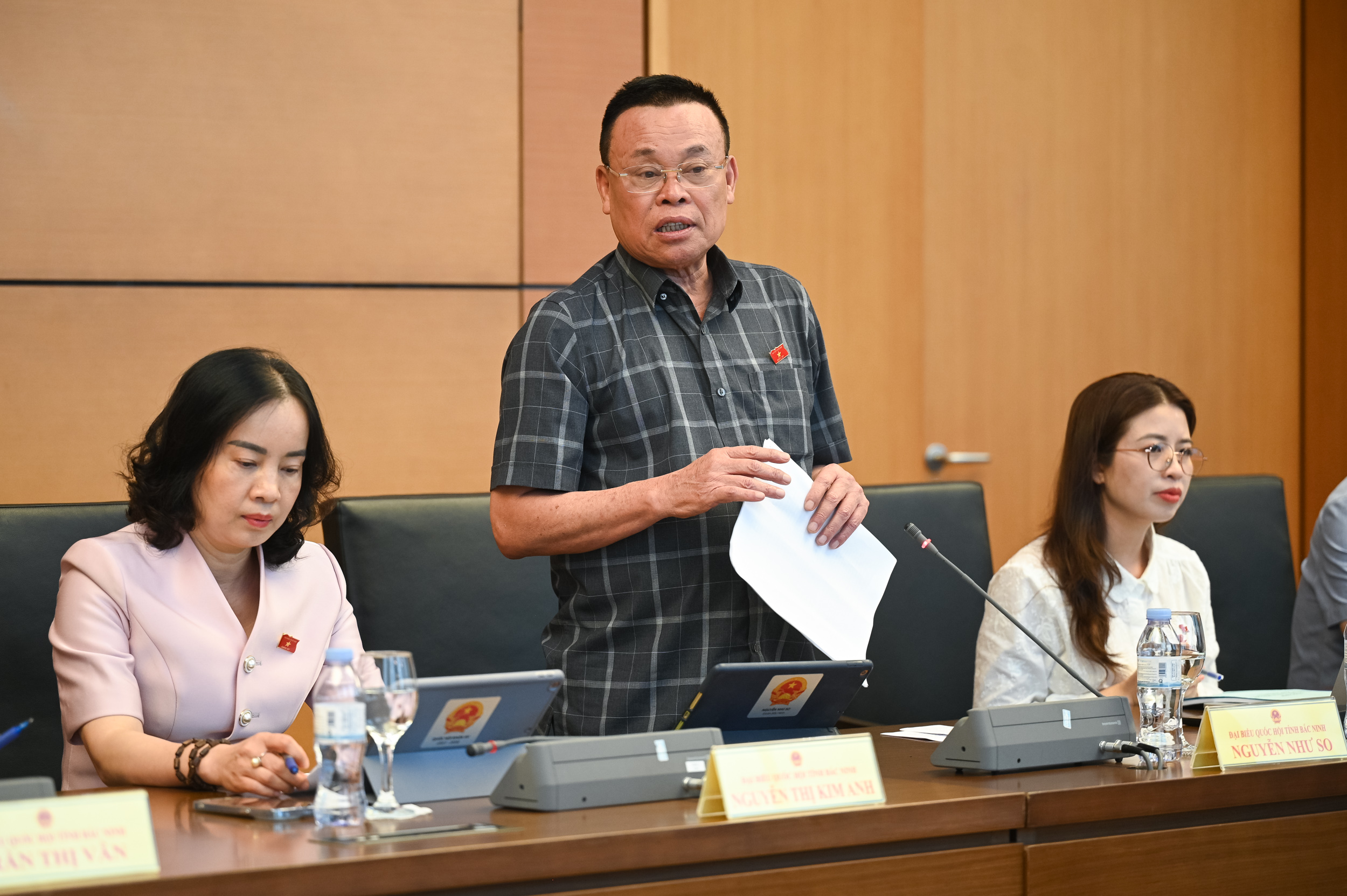 Vụ gần 600 loại sữa giả phơi bày tình trạng "đá bóng" trách nhiệm- Ảnh 1. Vụ gần 600 loại sữa giả phơi bày tình trạng "đá bóng" trách nhiệm- Ảnh 1.