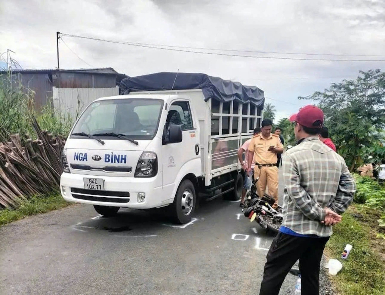 Bộ Công an yêu cầu xử lý nghiêm cán bộ sai phạm vụ nữ sinh 14 tuổi tử vong do TNGT ở Vĩnh Long- Ảnh 2. Bộ Công an yêu cầu xử lý nghiêm cán bộ sai phạm vụ nữ sinh 14 tuổi tử vong do TNGT ở Vĩnh Long- Ảnh 2.