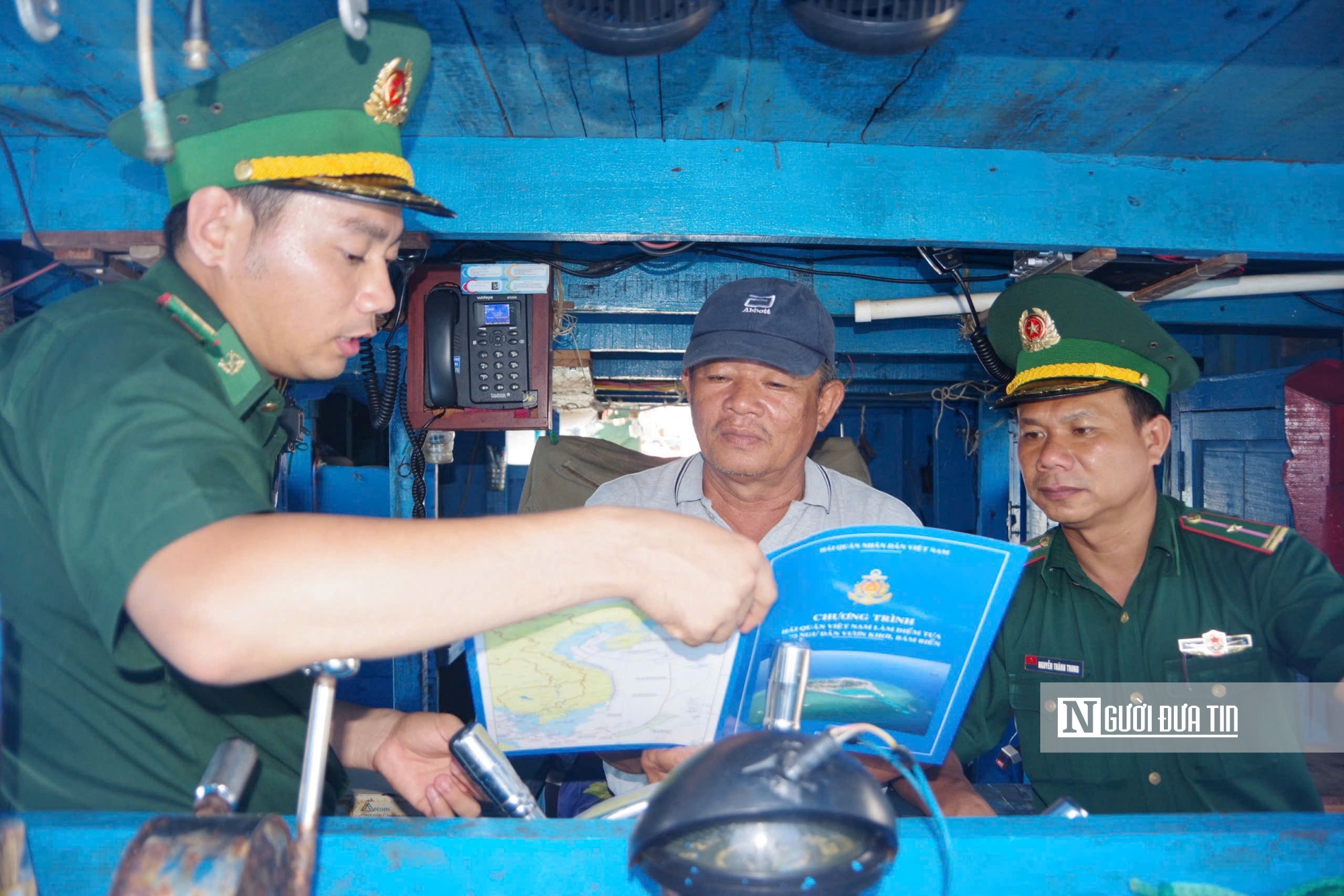 Bình Định mở cao điểm, xử lý nghiêm các trường hợp tàu cá vi phạm không đủ điều kiện hoạt động- Ảnh 2. Bình Định mở cao điểm, xử lý nghiêm các trường hợp tàu cá vi phạm không đủ điều kiện hoạt động- Ảnh 2.