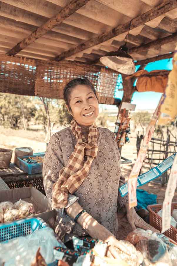 NSƯT Kim Phương bất ngờ "lột xác" thành "bà ngoại quốc dân"- Ảnh 4. NSƯT Kim Phương bất ngờ "lột xác" thành "bà ngoại quốc dân"- Ảnh 4.
