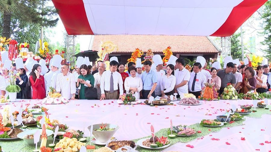 180 mâm lễ hội tụ, tôn vinh ẩm thực và văn hóa Việt- Ảnh 2.