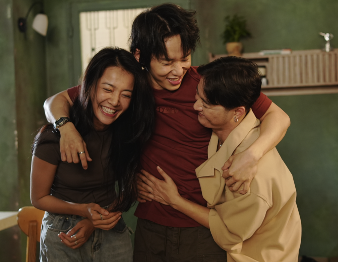 Karen Nguyễn tái xuất màn ảnh với vai diễn nặng ký trong “Dưới đáy hồ”- Ảnh 2. Karen Nguyễn tái xuất màn ảnh với vai diễn nặng ký trong “Dưới đáy hồ”- Ảnh 2.